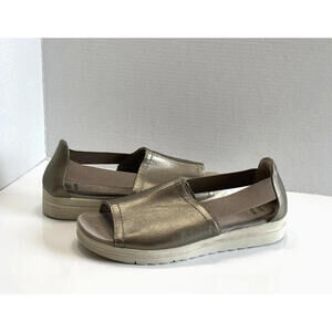 Earth Origins Carley Connie Sandals Women's 11 M Platinum Leather Comfort Wedge